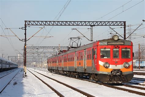 PR EN57 1273 Wrocław Główny train station 01 02 2021 Flickr