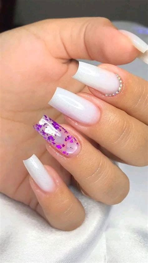 Pin de Unhas Perfeitas em Pins criados por você Unhas douradas Unhas