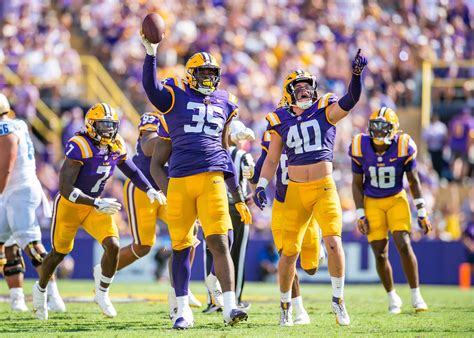 Lsu Faces Texas A M For First Place In The Sec Last Word On College