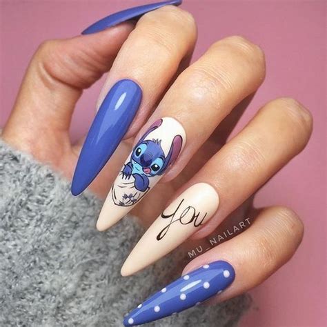 86 Disney Nails To Take Your Mani To The Happiest Place On Earth Thefab20s Disney Acrylic