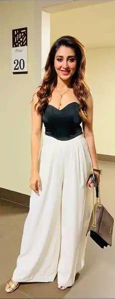 Oindrila Sen Hot Pics And Photos