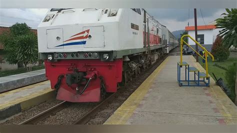 Trip By Train Naik Kereta Serayu Ekonomi Pagi Yang Disuguhkan Panorama Indah Youtube