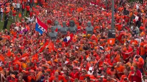 Vor Dem Achtelfinale Oranje Fans Erobern M Nchen