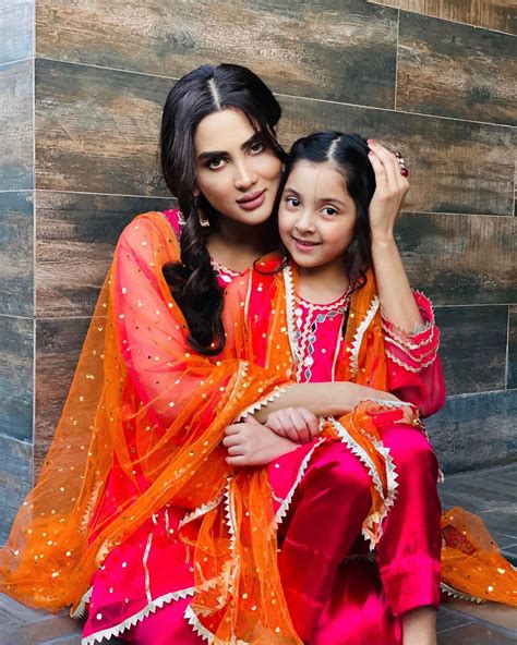 Actress Fiza Ali With Her Cute Daughter Faraal Adorable Pictures