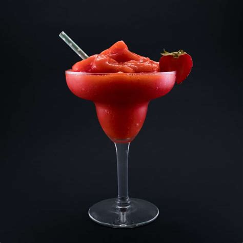 Frozen Strawberry Daiquiri Recept God Jordgubbsdrink Med Rom