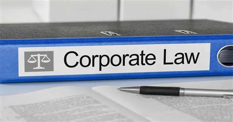 How To Become A Corporate Lawyer