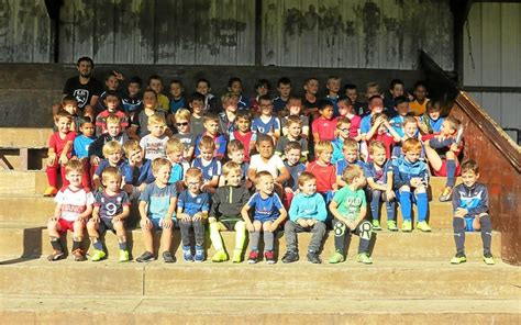 FC Évron Les jeunes ont repris lentraînement Le Télégramme