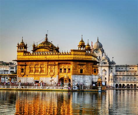 20 Photos That Show Why The Golden Temple Is Better Than The Taj Mahal