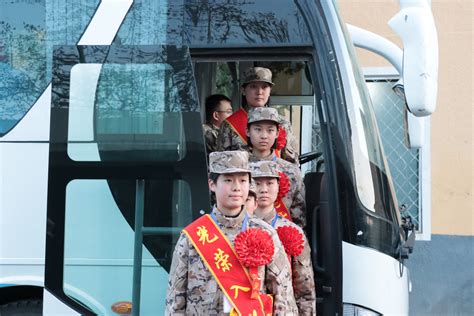 又美又飒！共同见证女兵“满月”蜕变北京时间