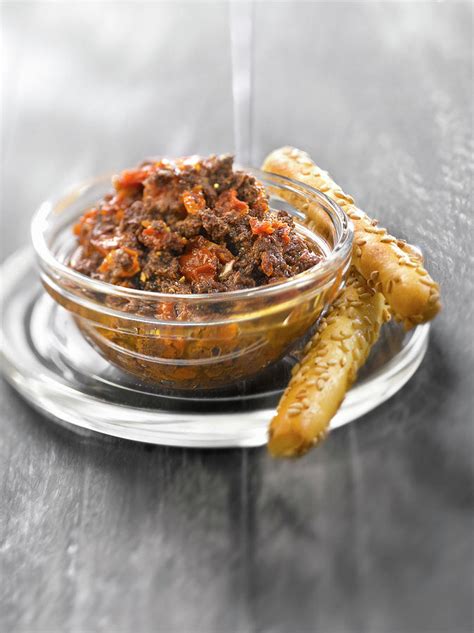 Tapenade D Olives Noires Et Tomates Sechees Black Olive And Sun Dried