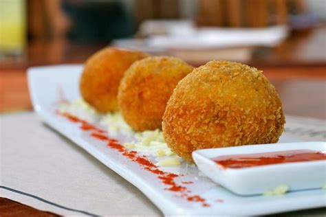 Las Croquetas Más Cremosas Del Mundo Ocho Sabores Andalucía