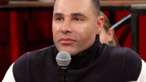 Rodrigo Sant Anna N O Quero Que Ningu M Se Torne Gay Porque Eu Sou Gay