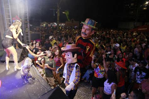 Carnaval Em Monsenhor Gil Atrai Foli Es