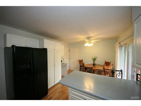 4 Forest View Dr Arnold Mo 63010 ®