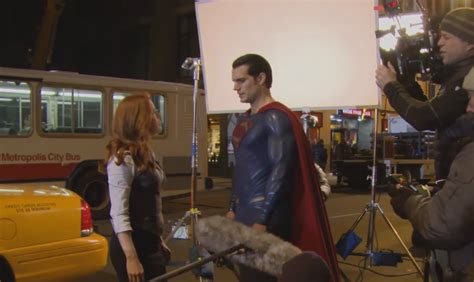 Watch Over 11 Minutes In This Batman V Superman Story Featurette With