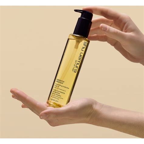 Shu Uemura Essence Absolue Nourishing Protective Hair Oil Labelhair