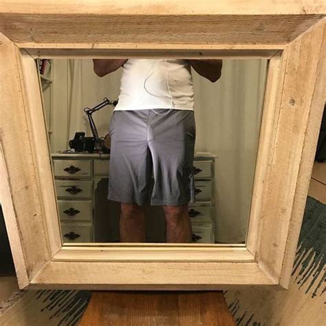 60 Photos Of People Trying To Sell Mirrors That Are So Good They Ll