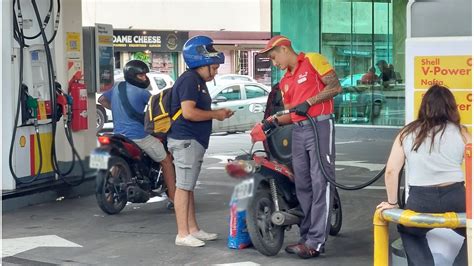 Playeros De Santa Fe En Contra Del Autodespacho De Combustible En