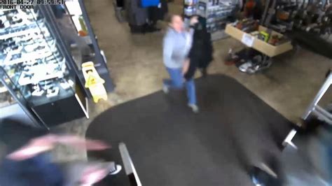 Noa Shoplifter Caught On Camera Youtube