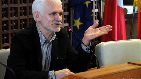 Belarus Opposition Urges Release Of Nobel Winner Bialiatski DW 10