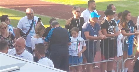 GALLERY Anche Starace Concede Foto E Autografi Ai Tifosi A Bordo Campo