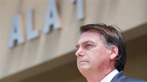 Aprovação De Bolsonaro Cai De 37 Para 26 Maior Queda Desde Início Do Mandato