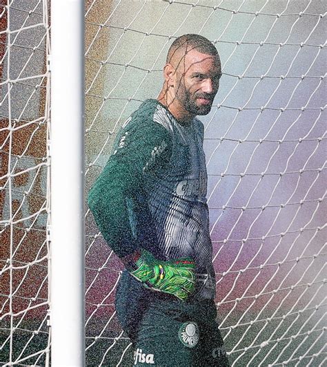 Piquerez retorna aos treinos do Palmeiras em preparação para decisão do