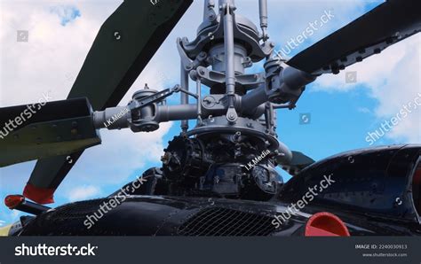 26 Helicopter Two Blade Main Rotor Images, Stock Photos & Vectors ...