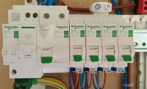 Parafoudre Norme Branchement Et Test Schneider Resi Xp R Plc