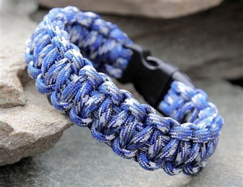 Best Paracord Bracelets Survival Bracelet Guide Awesome Stuff