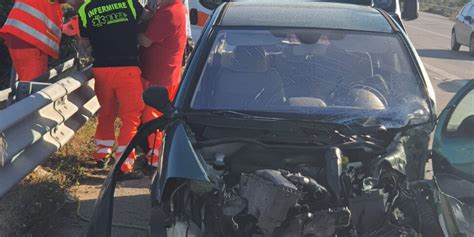 Ennesimo Incidente Sulla Ss Terribile Scontro Auto Camion A