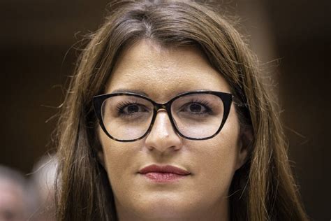 Fonds Marianne le culot de Marlène Schiappa est intact hello le