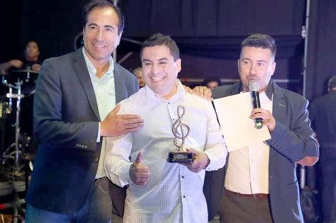 Marcos Leal Fue El Ganador Del Festival De La Voz Pichidegua