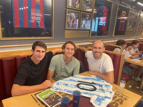 Discover Leo Messis Secrets At Bar A Caf In Camp Nou