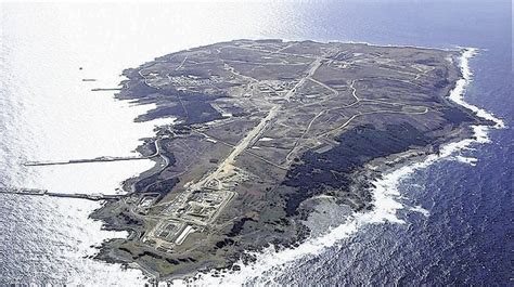 鹿児島：馬毛島・基地着工1年 西之表市長賛否示さず 進む建設、「任期内には考え」：地域ニュース 読売新聞