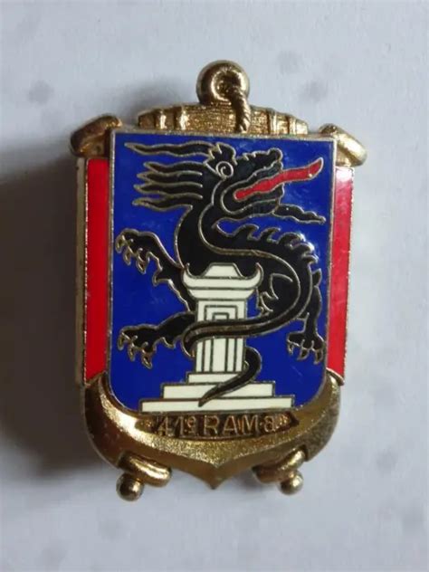 INSIGNE MÉTALLIQUE 41 Régiment d Artillerie de Marine H384 Delsart EUR