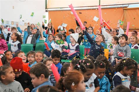 Escola De Jundia Classificada Entre As Melhores Do Mundo E Concorre