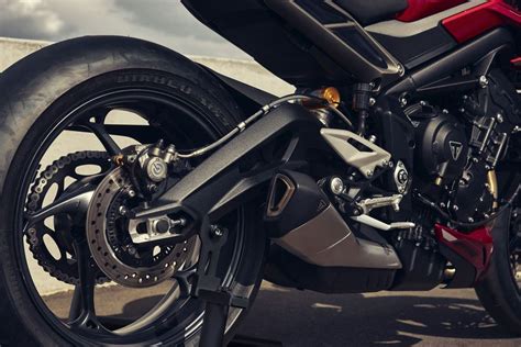 รีวิว Triumph Street Triple 765 Rs 2023 พลัง Moto2 ที่คุณเป็นเจ้าของได้