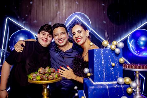 Pádua Jr celebra seu aniversário em clima de total alto astral