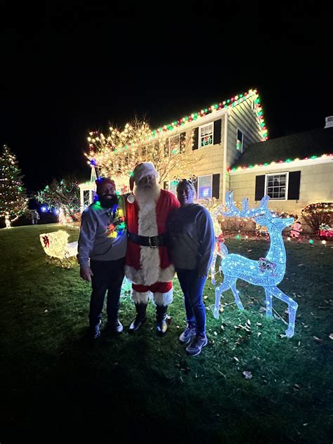 Map the Best Christmas Lights Near You - Tacky Light Tour
