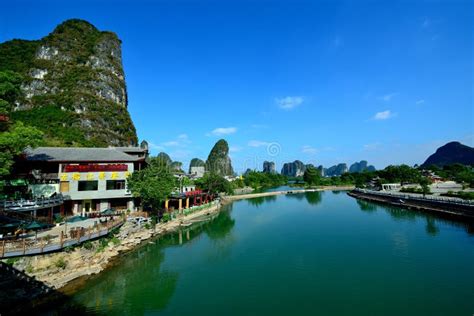 Lijiang River scenery editorial stock image. Image of bridge - 102516414