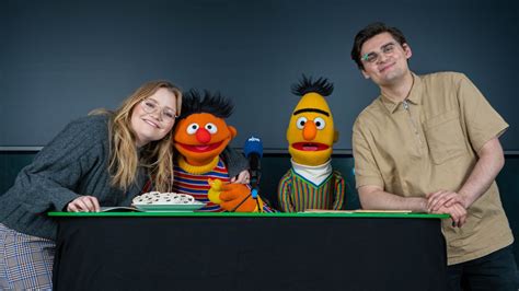 Ernie Und Bert Feiern Mit Carolin Worbs Und Miguel Robitzky Jahre