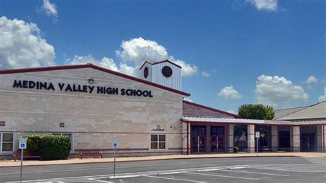 Graduation plan released for Medina Valley High School | WOAI