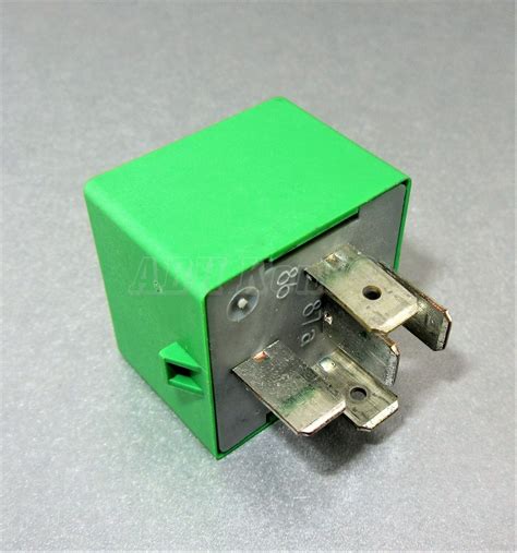 158 Citroen C4 C5 C6 C8 Picasso Berlingo Green Relay 35A 03531 G