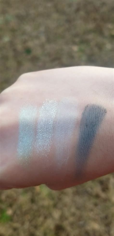 Swatches of the new e.l.f. Mint Melt Eyeshadow Quad in Mint to Be : r/swatchitforme