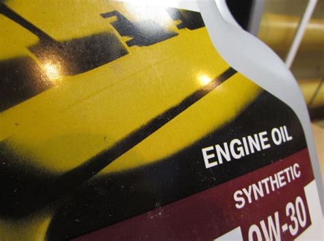 Масло моторное Toyota SAE 0W30 (5L) (0888080365): как отличить оригинал