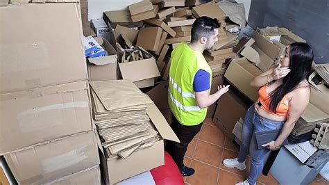 A szexi latina istennő főnök rajtakapja az alkalmazottját telefonon xHamster