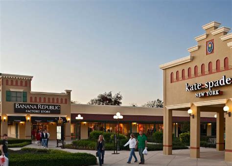 leesburg outlets | Siân Pugh