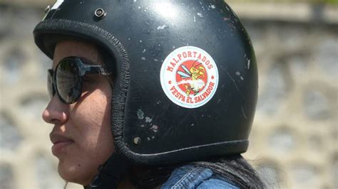 En Honor A Los Vespitas Motociclistas Rinden Homenaje A Compa Eros