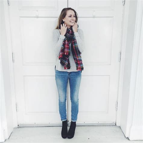 Hot Sexy Emery Eyssen Bikini Pics